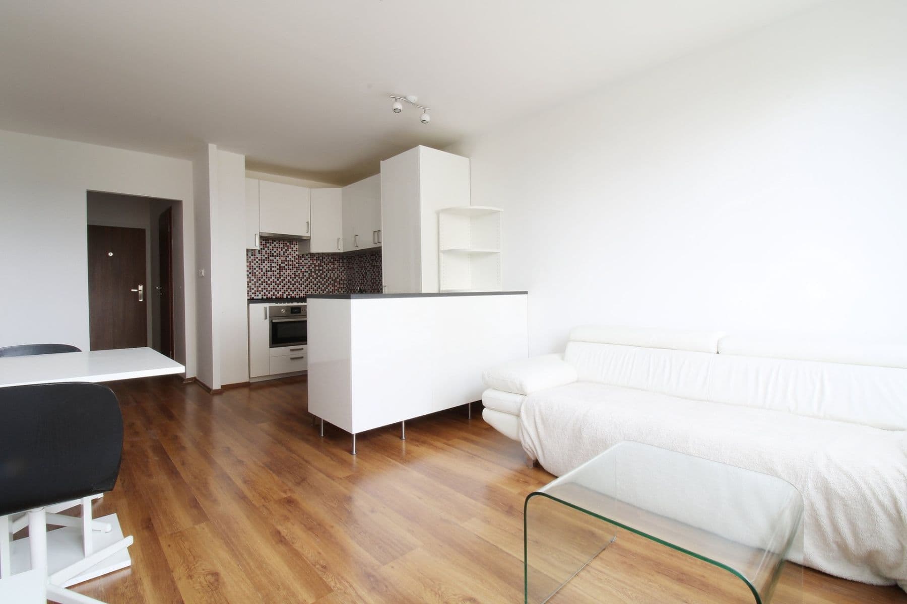 Prenájom bytu 2-izbový 41 m², Platónova, Praha, Praha Prenájom bytu 2-izbový 41 m², Platónova, Praha, Praha