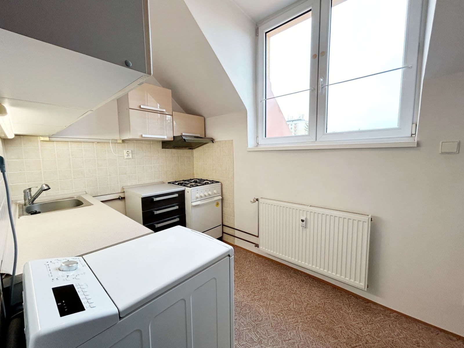 Prenájom bytu 2-izbový 41 m², Bratří Čapků, Příbram, Středočeský kraj Prenájom bytu 2-izbový 41 m², Bratří Čapků, Příbram, Středočeský kraj