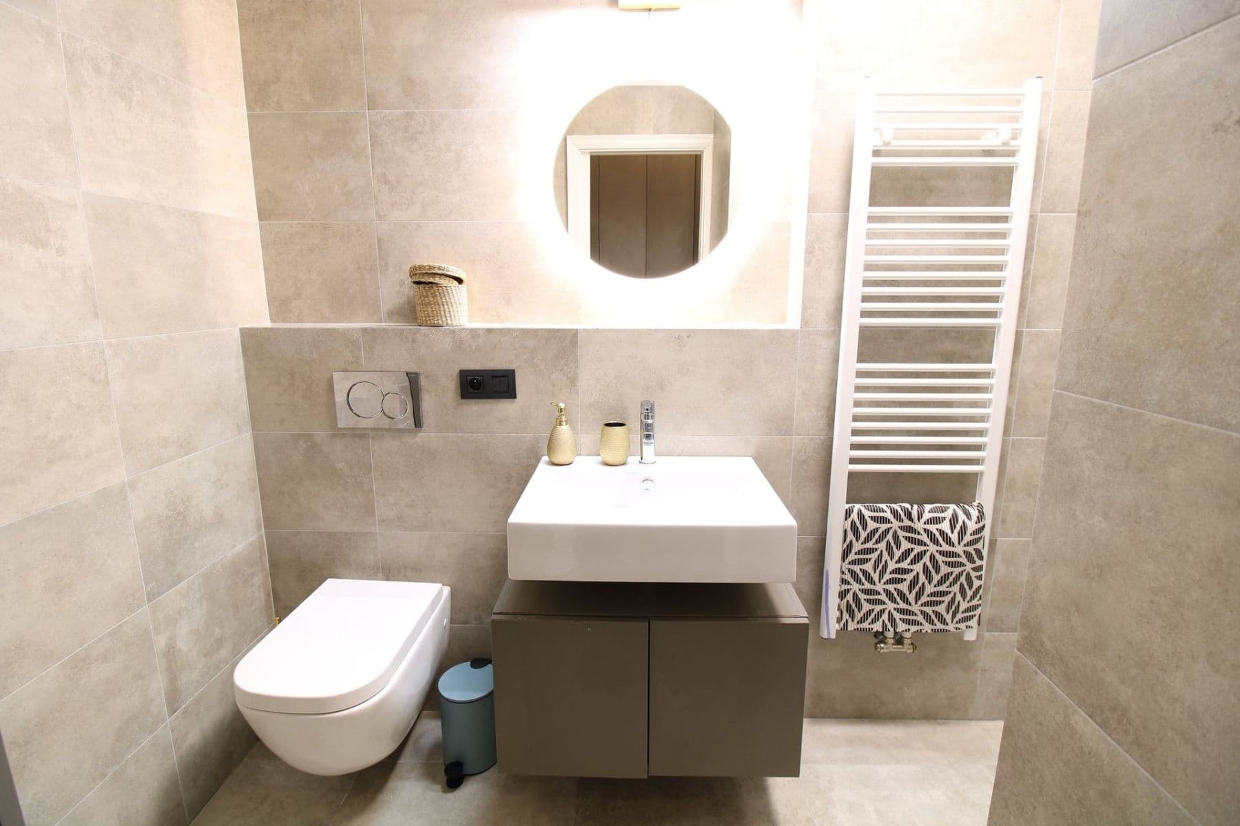 Prenájom bytu 1-izbový 41 m², Mánesova, Praha, Praha Prenájom bytu 1-izbový 41 m², Mánesova, Praha, Praha