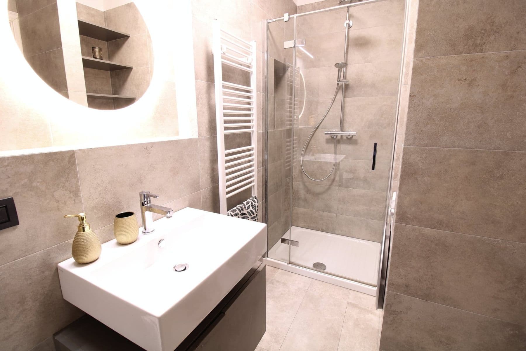 Prenájom bytu 1-izbový 41 m², Mánesova, Praha, Praha Prenájom bytu 1-izbový 41 m², Mánesova, Praha, Praha