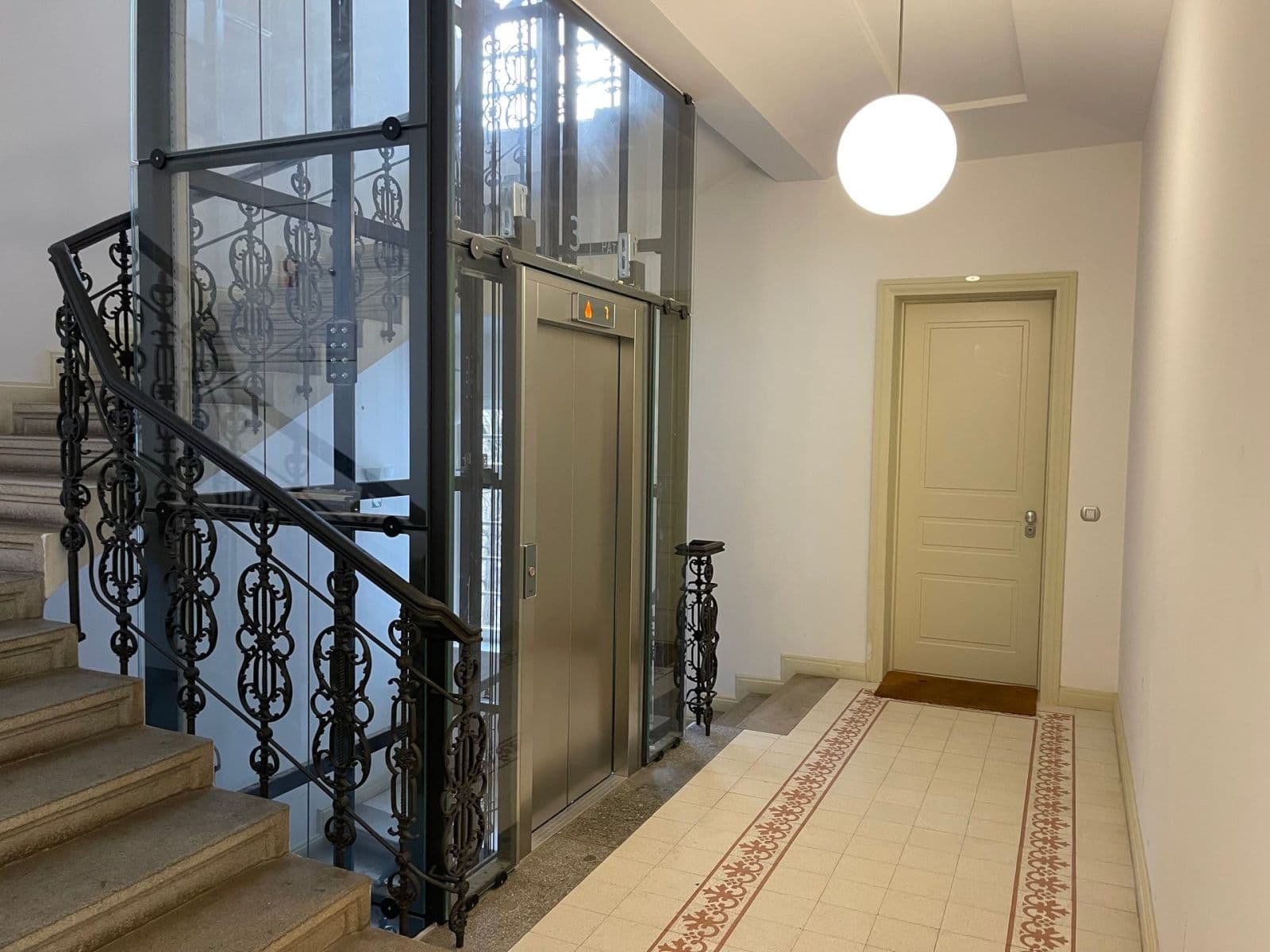 Prenájom bytu 1-izbový 41 m², Mánesova, Praha, Praha Prenájom bytu 1-izbový 41 m², Mánesova, Praha, Praha
