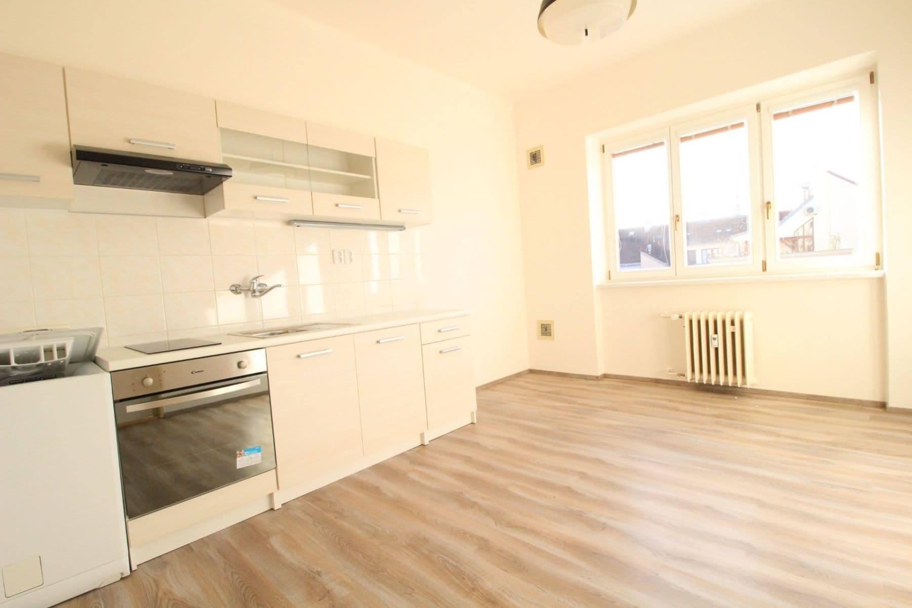Prenájom bytu 1-izbový 43 m², náměstí 14. října, Praha, Praha Prenájom bytu 1-izbový 43 m², náměstí 14. října, Praha, Praha