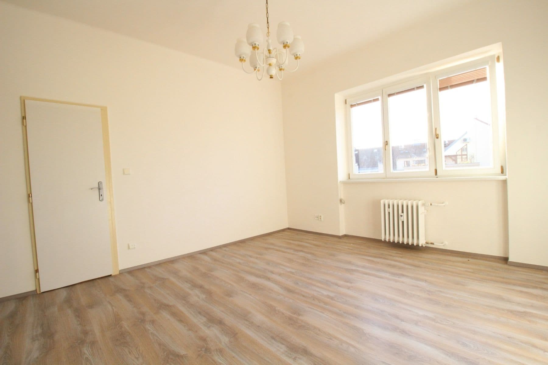Prenájom bytu 1-izbový 43 m², náměstí 14. října, Praha, Praha Prenájom bytu 1-izbový 43 m², náměstí 14. října, Praha, Praha