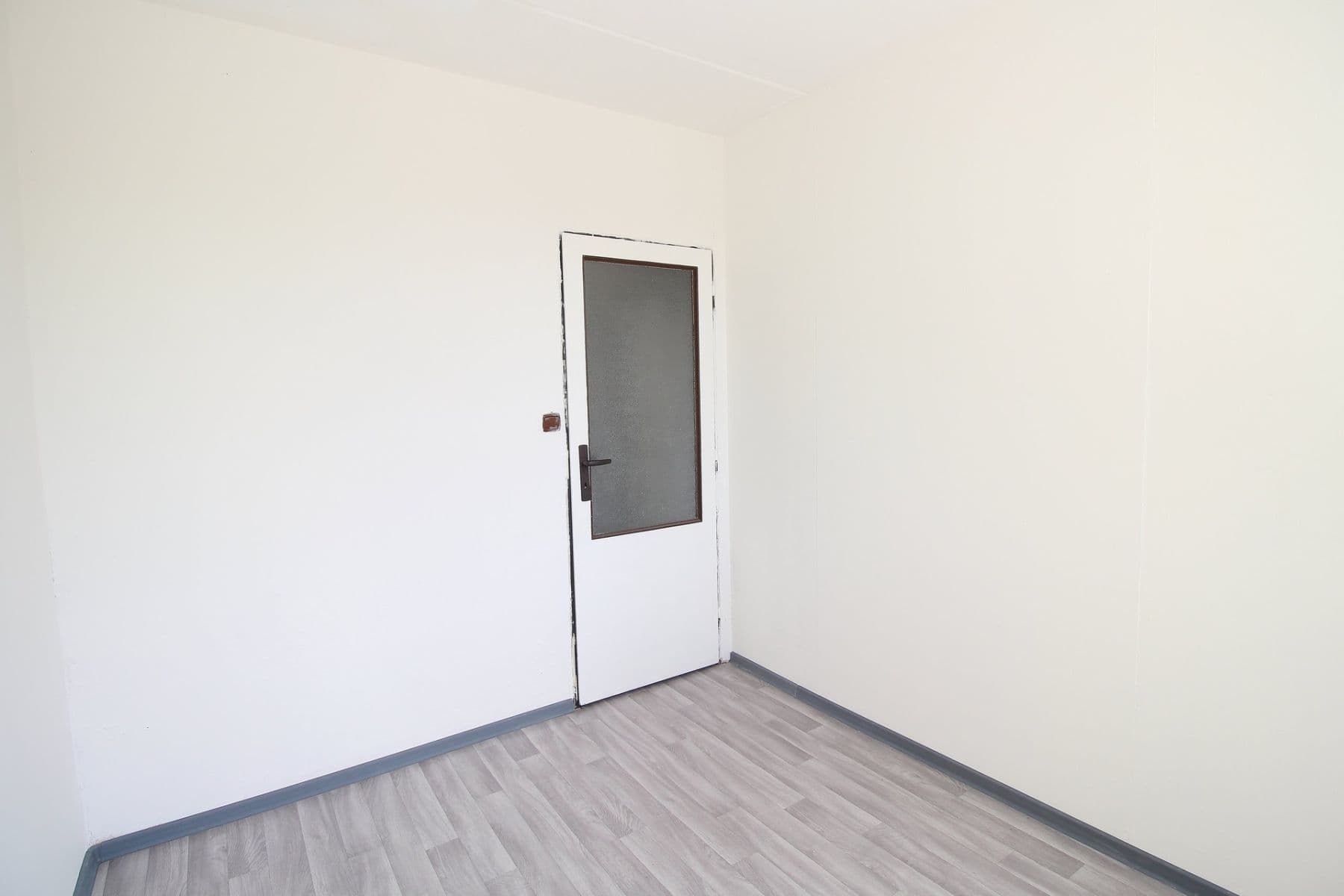 Prenájom bytu 3-izbový 58 m², Americká, Kladno, Středočeský kraj Prenájom bytu 3-izbový 58 m², Americká, Kladno, Středočeský kraj
