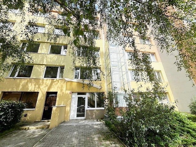 Prenájom bytu 3-izbový 58 m², Americká, Kladno, Středočeský kraj Prenájom bytu 3-izbový 58 m², Americká, Kladno, Středočeský kraj