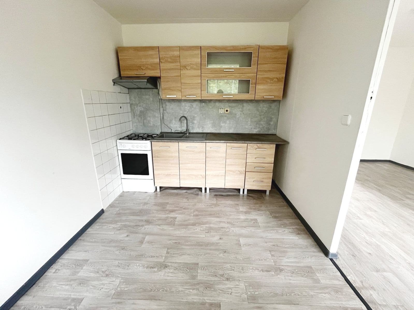 Prenájom bytu 3-izbový 58 m², Americká, Kladno, Středočeský kraj Prenájom bytu 3-izbový 58 m², Americká, Kladno, Středočeský kraj