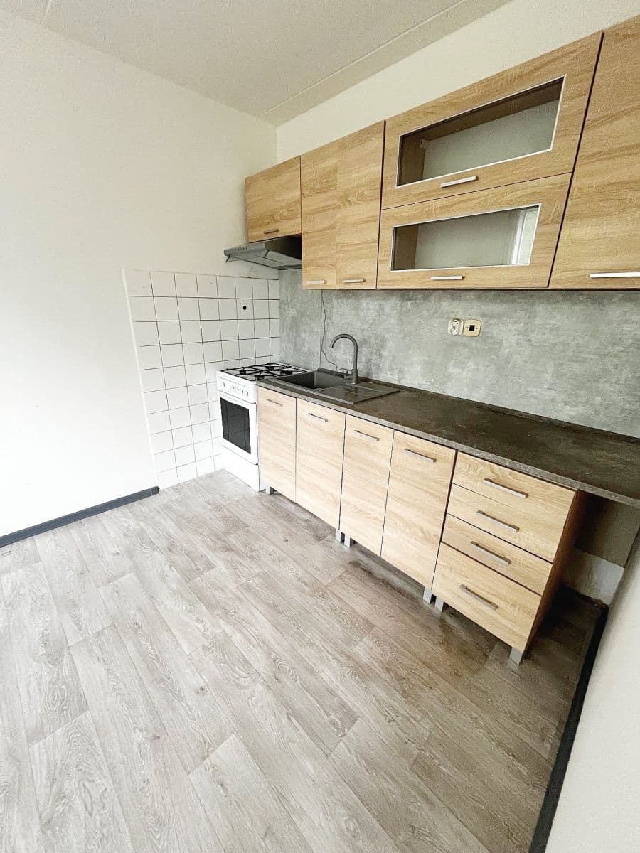 Prenájom bytu 3-izbový 58 m², Americká, Kladno, Středočeský kraj Prenájom bytu 3-izbový 58 m², Americká, Kladno, Středočeský kraj