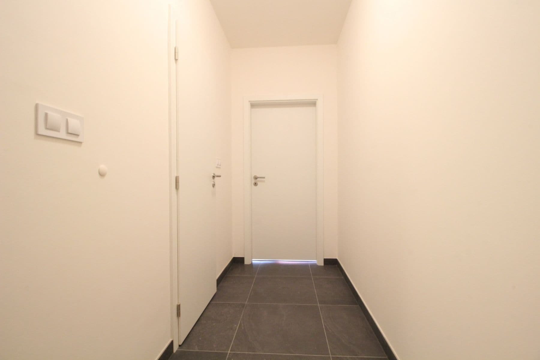 Prenájom bytu 1-izbový 43 m², Choceradská, Praha, Praha Prenájom bytu 1-izbový 43 m², Choceradská, Praha, Praha