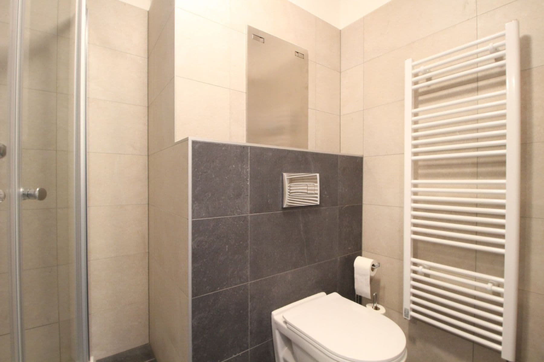 Prenájom bytu 1-izbový 43 m², Choceradská, Praha, Praha Prenájom bytu 1-izbový 43 m², Choceradská, Praha, Praha