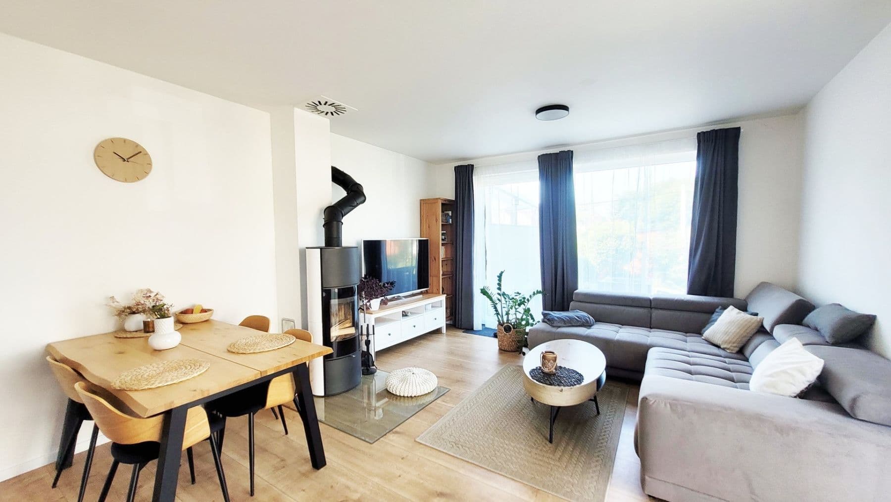 Prenájom bytu 3-izbový 78 m², Na Pastvinách, Svinaře, Středočeský kraj Prenájom bytu 3-izbový 78 m², Na Pastvinách, Svinaře, Středočeský kraj