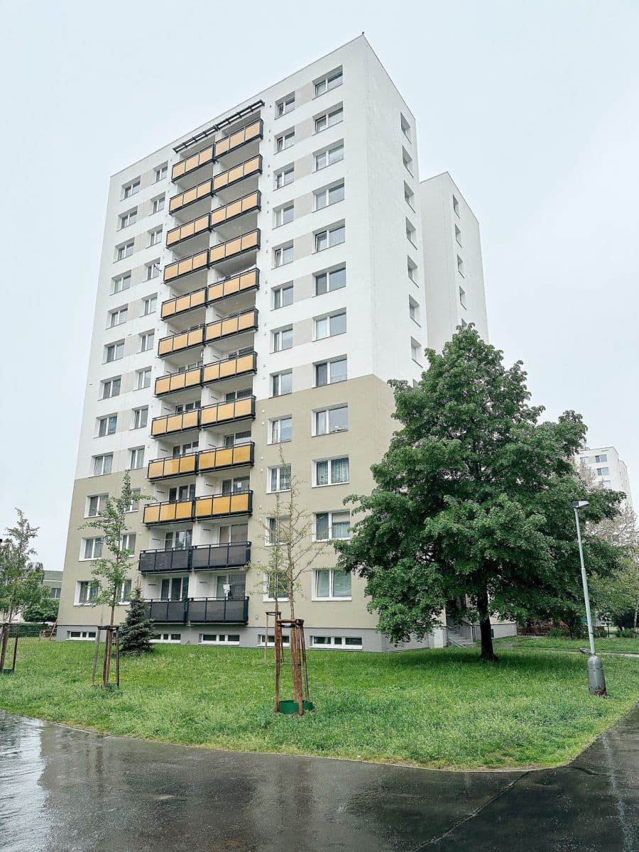 Prenájom bytu 2-izbový 49 m², náměstí Osvoboditelů, Praha, Praha Prenájom bytu 2-izbový 49 m², náměstí Osvoboditelů, Praha, Praha