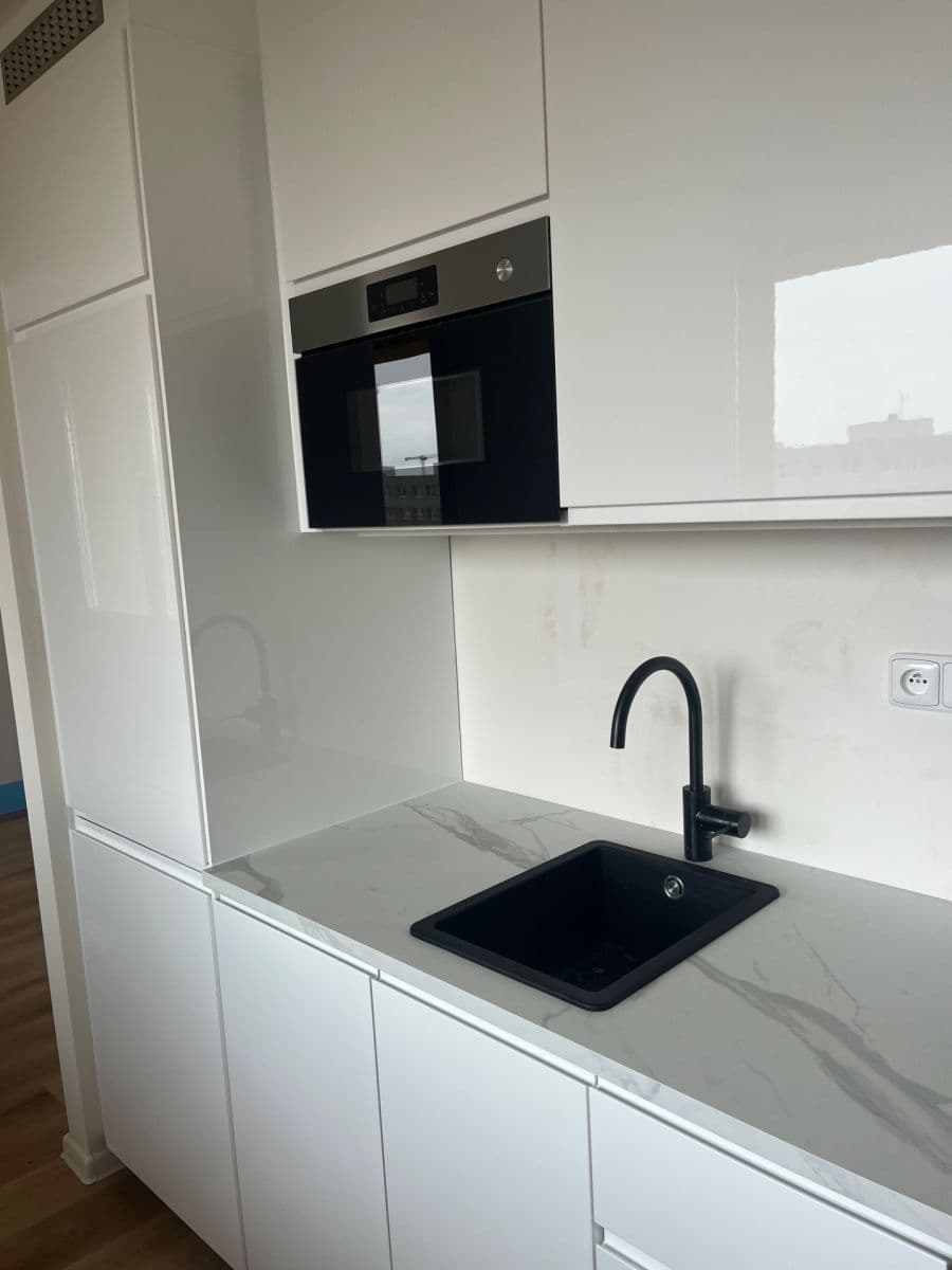 Prenájom bytu 3-izbový 55 m², Italská, Kladno, Středočeský kraj Prenájom bytu 3-izbový 55 m², Italská, Kladno, Středočeský kraj