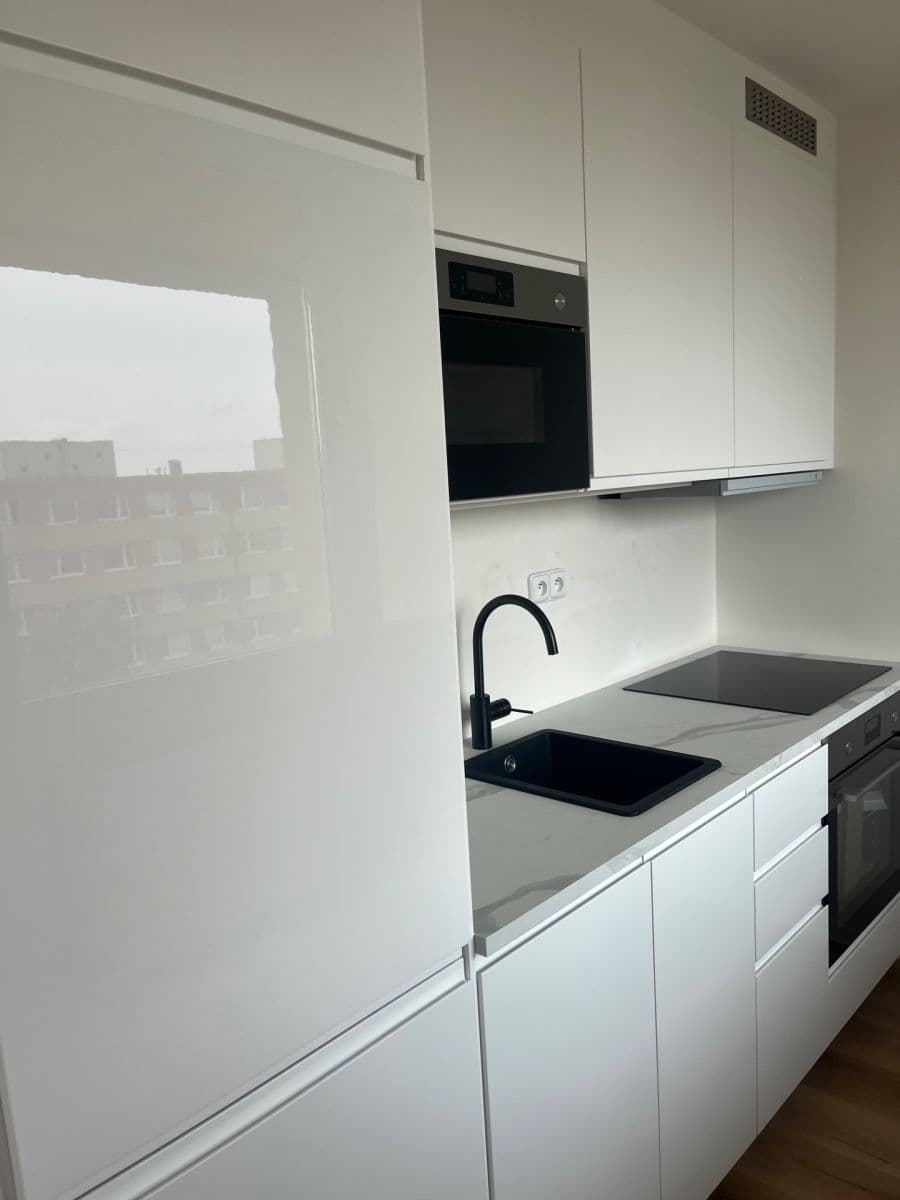 Prenájom bytu 3-izbový 55 m², Italská, Kladno, Středočeský kraj Prenájom bytu 3-izbový 55 m², Italská, Kladno, Středočeský kraj