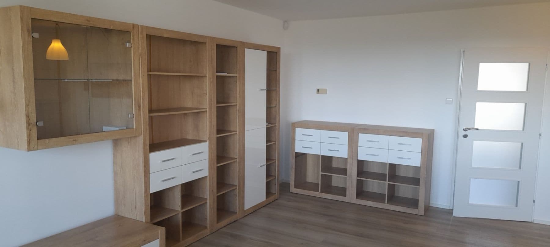 Prenájom bytu 3-izbový 78 m², Lumiérů, Praha, Praha Prenájom bytu 3-izbový 78 m², Lumiérů, Praha, Praha