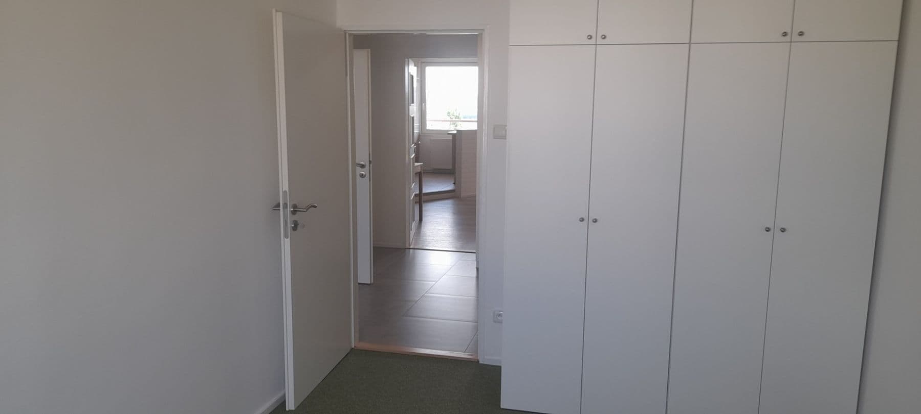 Prenájom bytu 3-izbový 78 m², Lumiérů, Praha, Praha Prenájom bytu 3-izbový 78 m², Lumiérů, Praha, Praha
