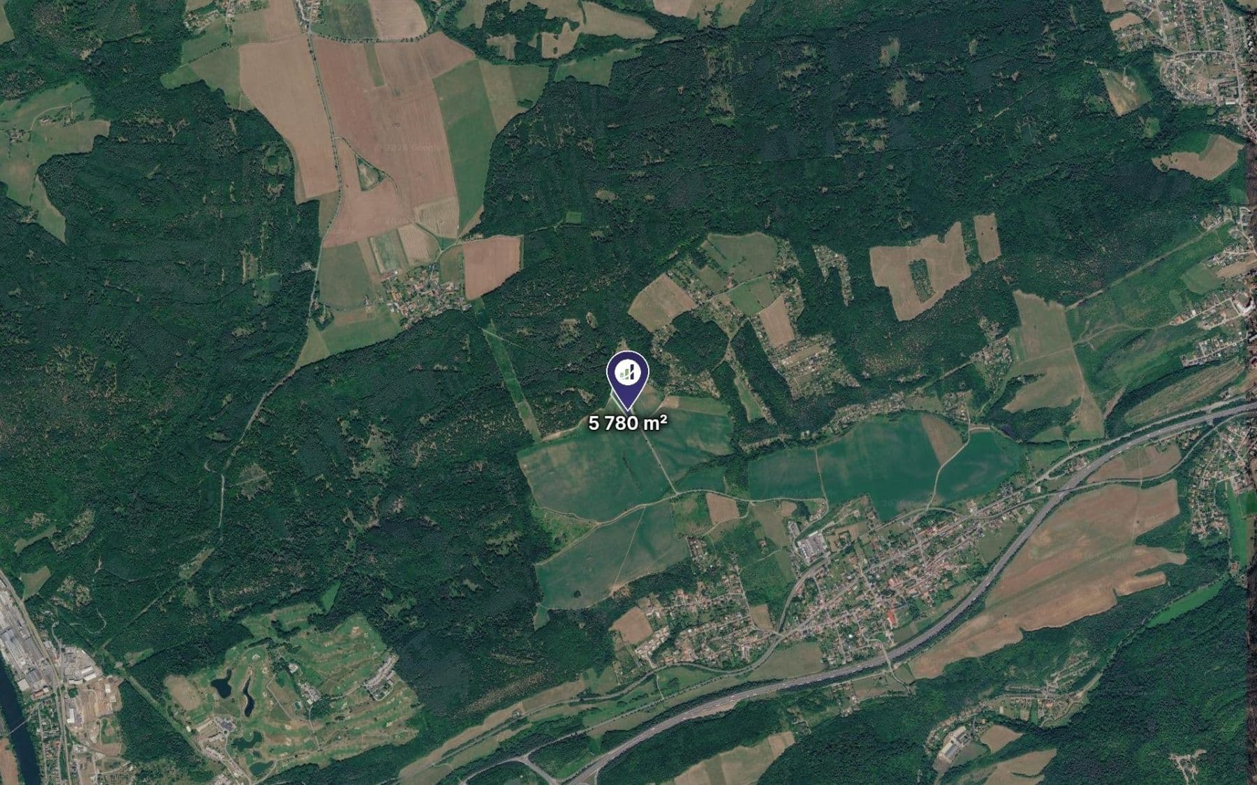 Predaj pozemku 3.853 m², Vráž, Středočeský kraj Predaj pozemku 3.853 m², Vráž, Středočeský kraj