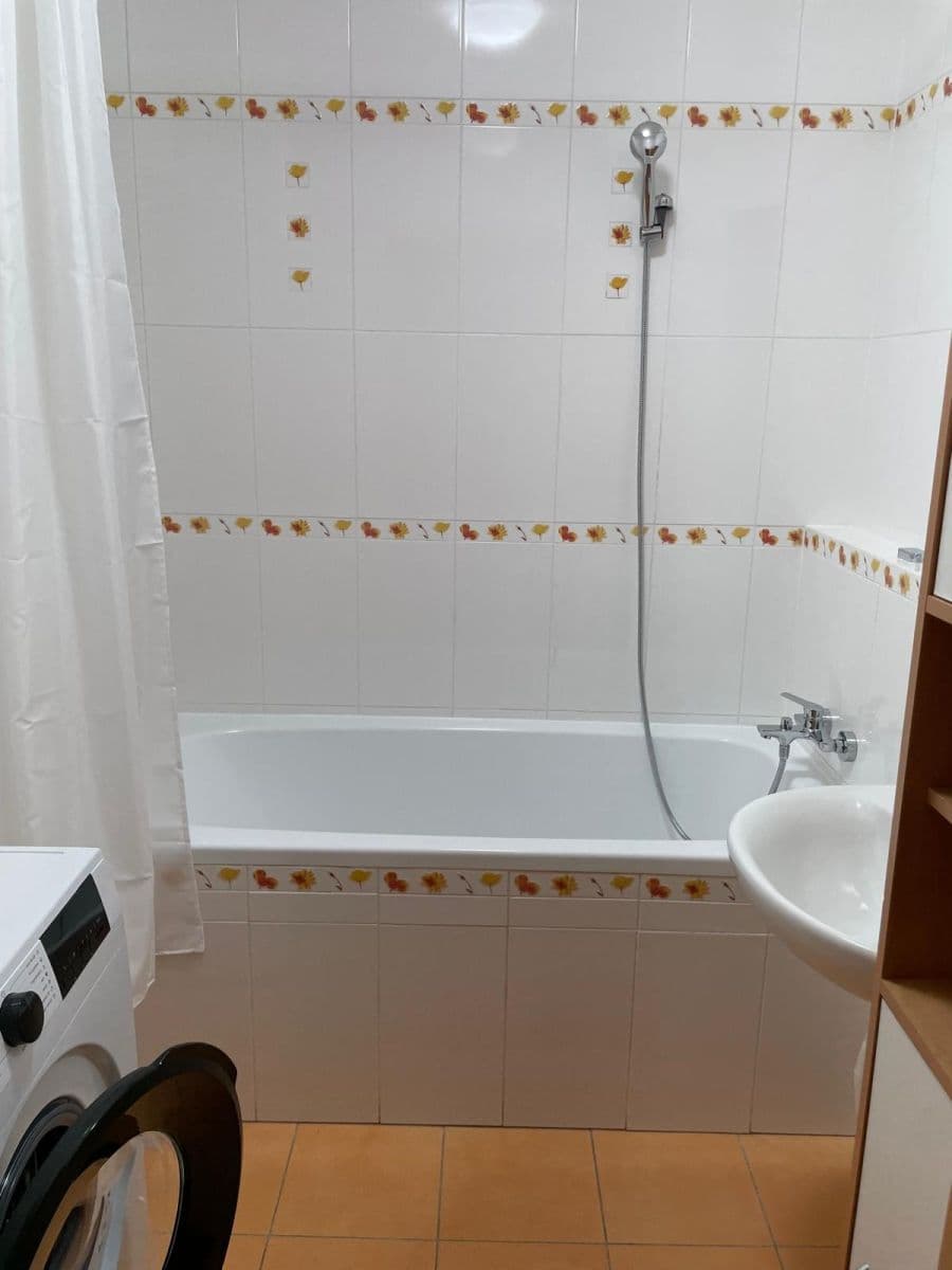 Prenájom bytu 2-izbový 52 m², Dělená, Praha, Praha Prenájom bytu 2-izbový 52 m², Dělená, Praha, Praha