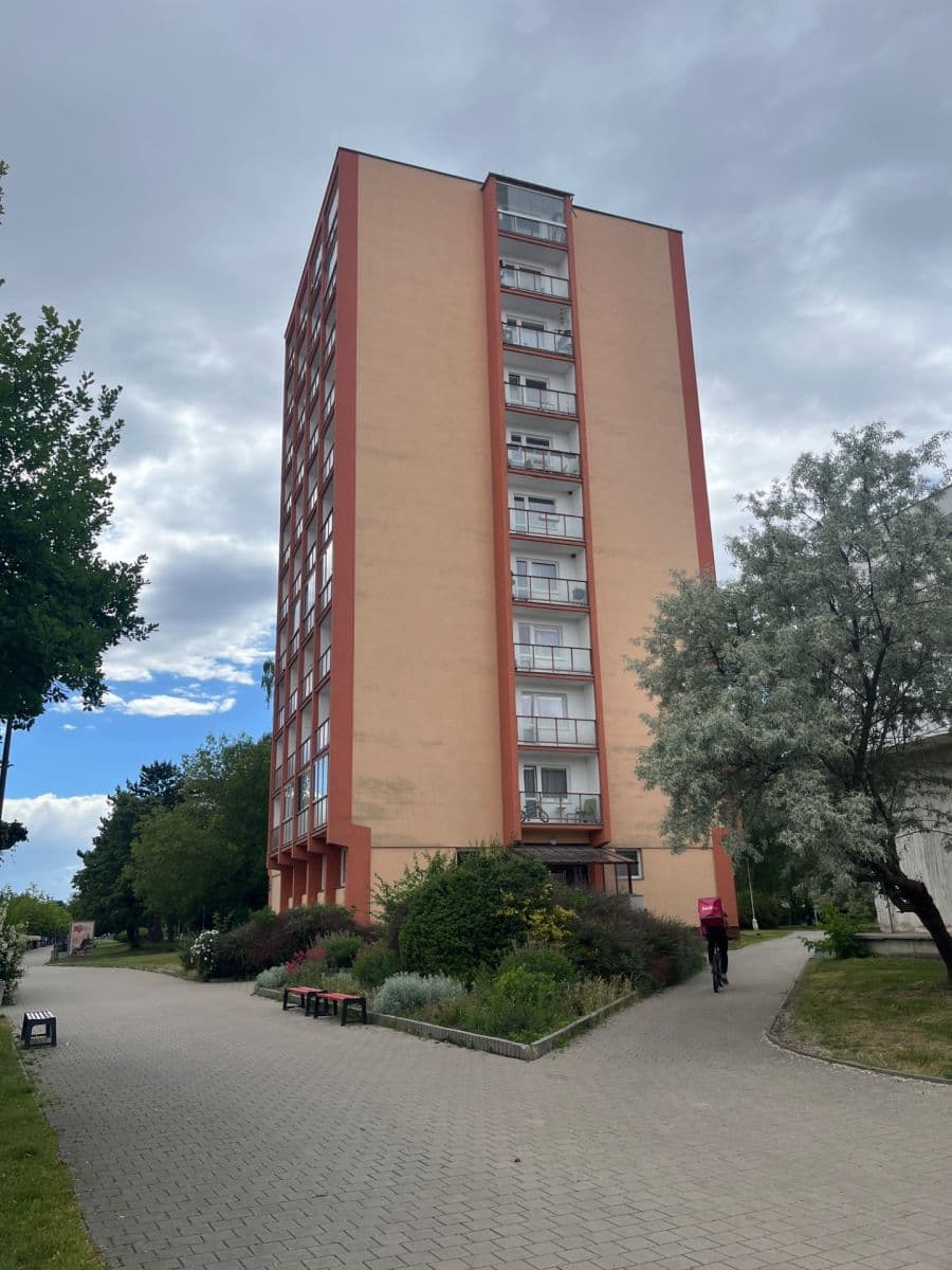Predaj bytu 3-izbový 70 m², Vrchlického, Kladno, Středočeský kraj Predaj bytu 3-izbový 70 m², Vrchlického, Kladno, Středočeský kraj
