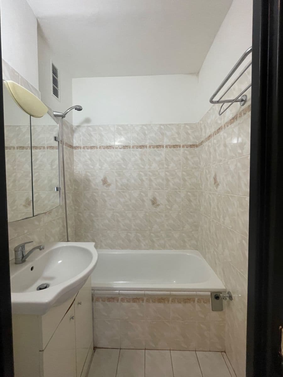 Predaj bytu 3-izbový 70 m², Vrchlického, Kladno, Středočeský kraj Predaj bytu 3-izbový 70 m², Vrchlického, Kladno, Středočeský kraj