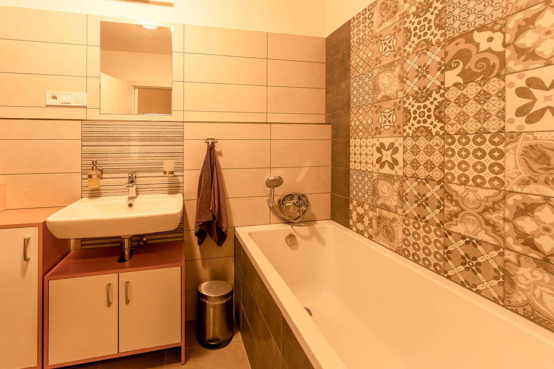 Predaj bytu 3-izbový 97 m², Mikuláše z Husi, České Budějovice, Jihočeský kraj Predaj bytu 3-izbový 97 m², Mikuláše z Husi, České Budějovice, Jihočeský kraj