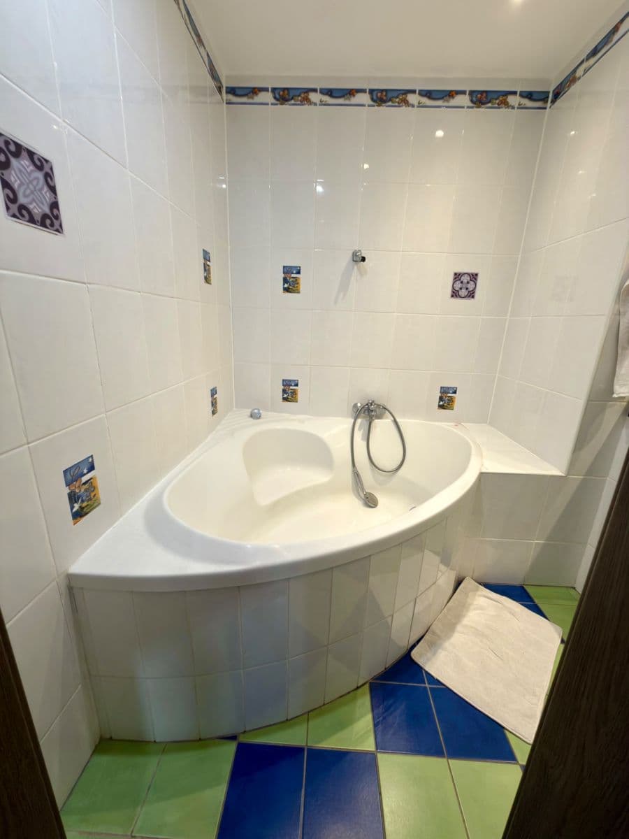 Predaj bytu 3-izbový 70 m², Eisnerova, Devínska Nová Ves, Bratislavský kraj Predaj bytu 3-izbový 70 m², Eisnerova, Devínska Nová Ves, Bratislavský kraj