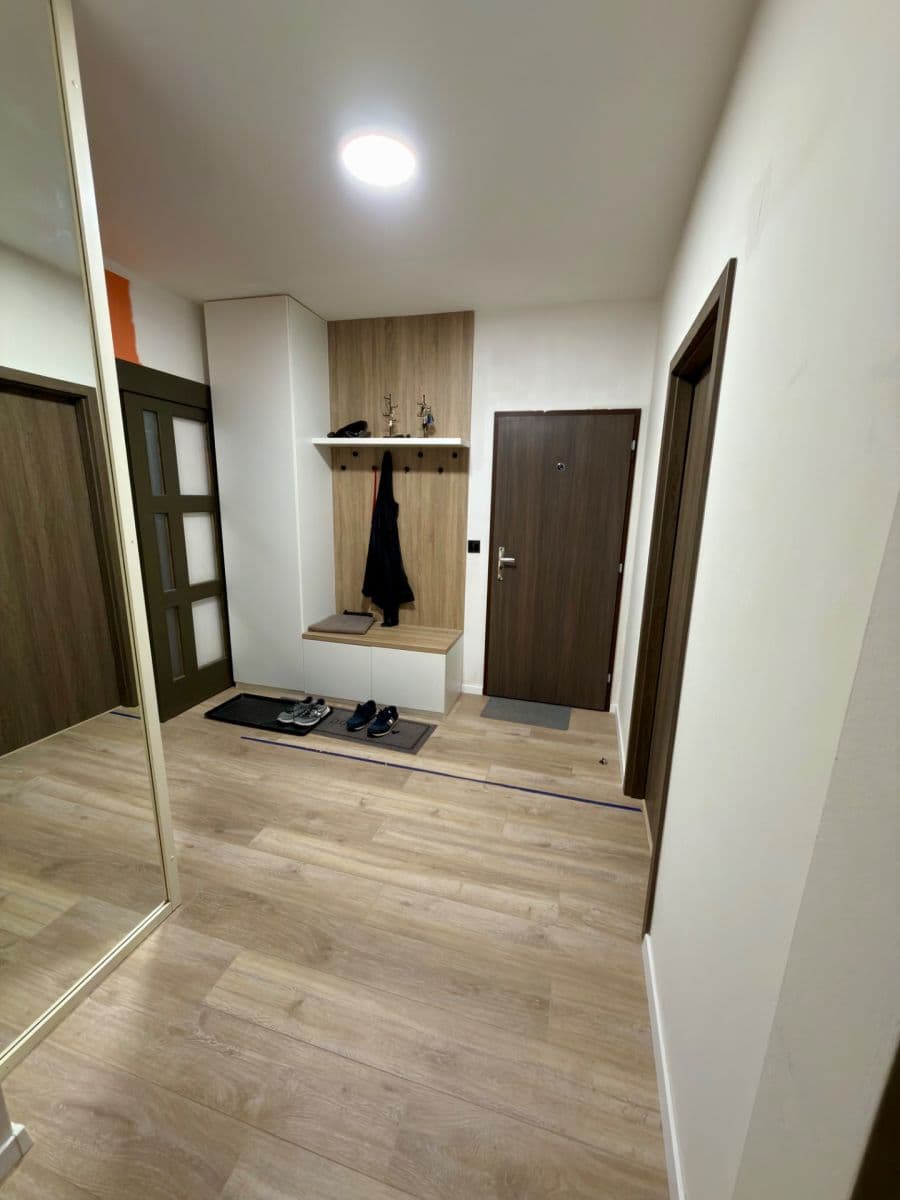 Predaj bytu 3-izbový 70 m², Eisnerova, Devínska Nová Ves, Bratislavský kraj Predaj bytu 3-izbový 70 m², Eisnerova, Devínska Nová Ves, Bratislavský kraj