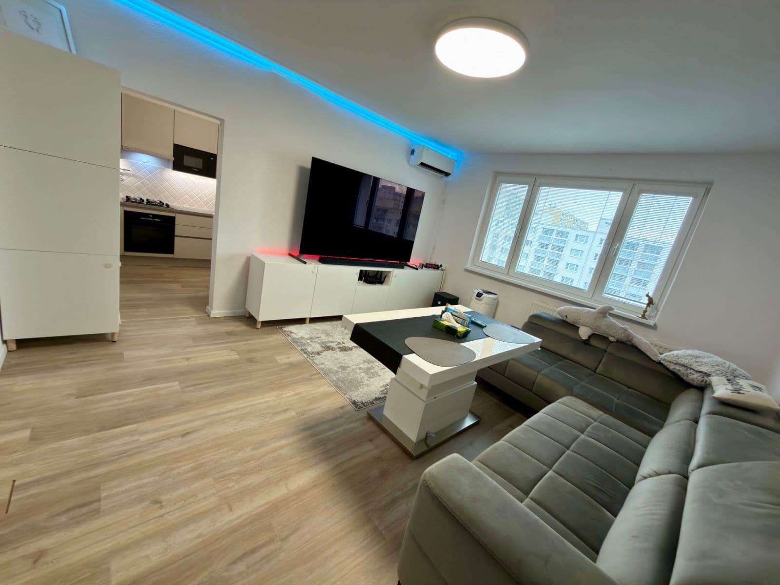 Predaj bytu 3-izbový 70 m², Eisnerova, Devínska Nová Ves, Bratislavský kraj Predaj bytu 3-izbový 70 m², Eisnerova, Devínska Nová Ves, Bratislavský kraj