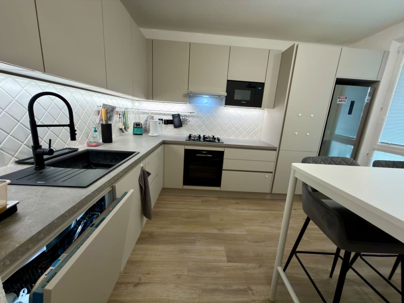 Predaj bytu 3-izbový 70 m², Eisnerova, Devínska Nová Ves, Bratislavský kraj Predaj bytu 3-izbový 70 m², Eisnerova, Devínska Nová Ves, Bratislavský kraj