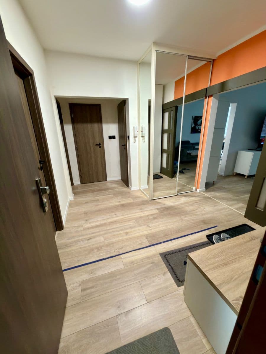 Predaj bytu 3-izbový 70 m², Eisnerova, Devínska Nová Ves, Bratislavský kraj Predaj bytu 3-izbový 70 m², Eisnerova, Devínska Nová Ves, Bratislavský kraj