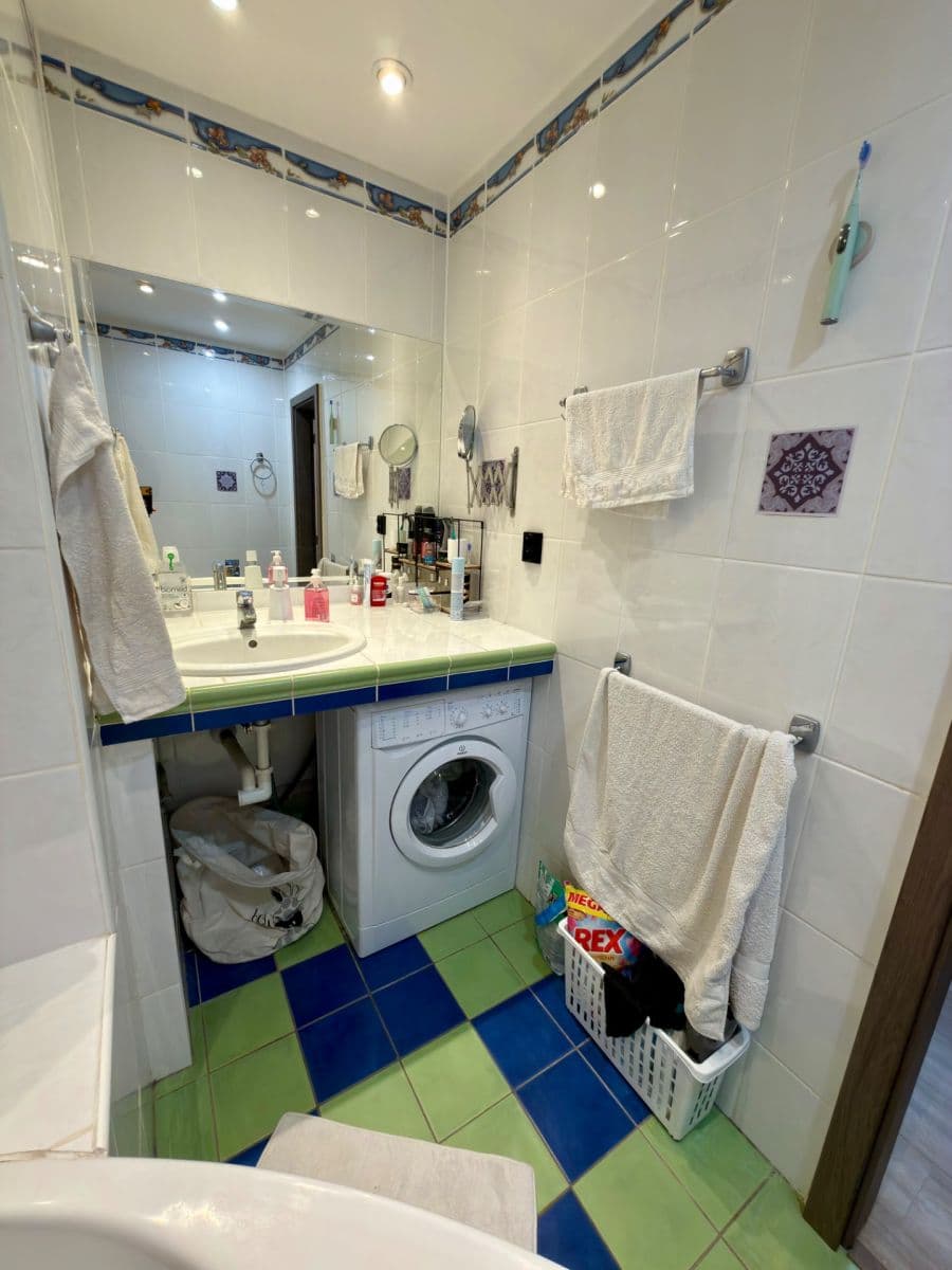Predaj bytu 3-izbový 70 m², Eisnerova, Devínska Nová Ves, Bratislavský kraj Predaj bytu 3-izbový 70 m², Eisnerova, Devínska Nová Ves, Bratislavský kraj