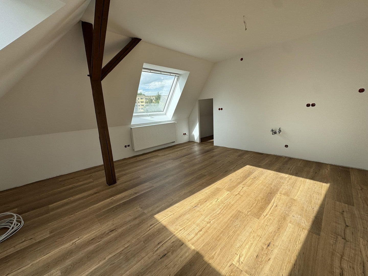 Prenájom bytu 4-izbový 110 m², Glauchau, Sasko Prenájom bytu 4-izbový 110 m², Glauchau, Sasko