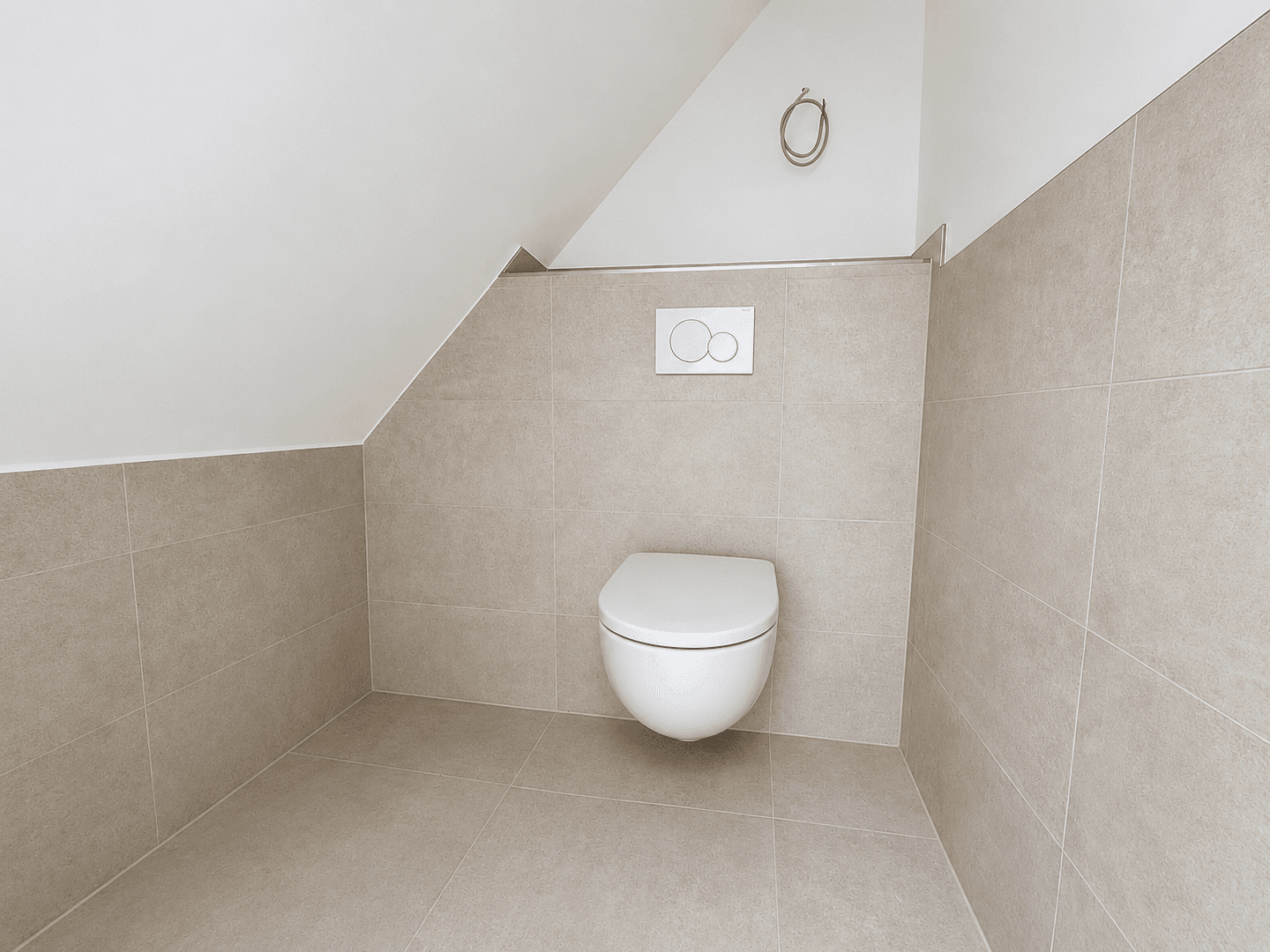 Prenájom bytu 4-izbový 110 m², Glauchau, Sasko Prenájom bytu 4-izbový 110 m², Glauchau, Sasko