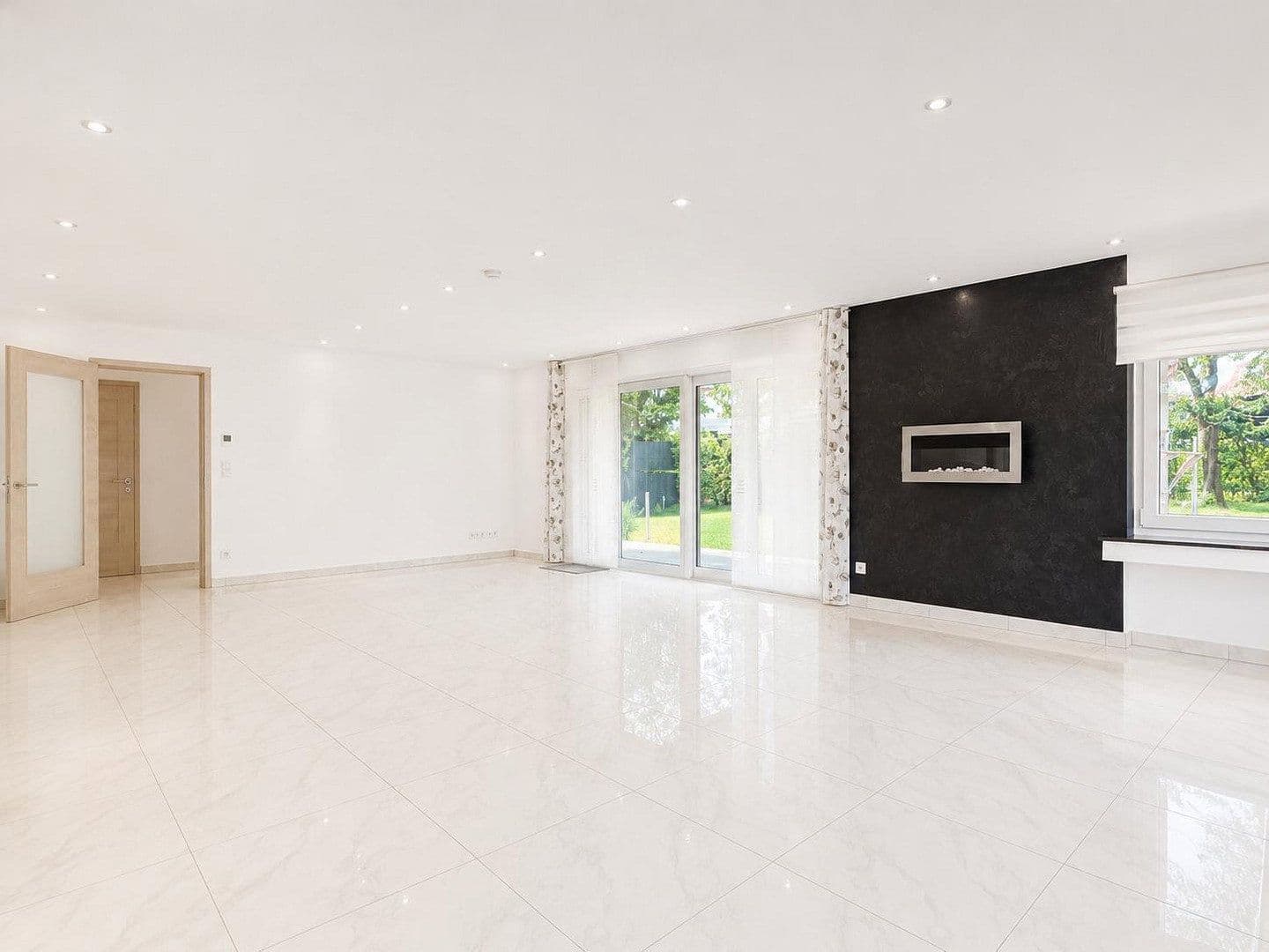 Prenájom domu 174 m², pozemok 927 m², Im Klopseifen, Asbach, Porýnie-Falcko Prenájom domu 174 m², pozemok 927 m², Im Klopseifen, Asbach, Porýnie-Falcko