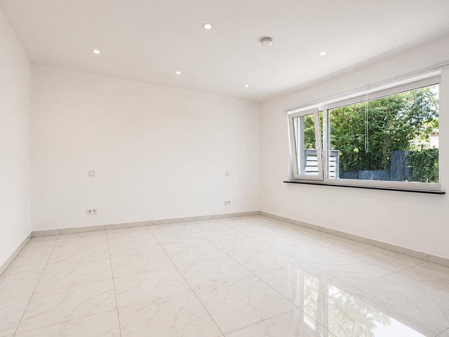 Prenájom domu 174 m², pozemok 927 m², Im Klopseifen, Asbach, Porýnie-Falcko Prenájom domu 174 m², pozemok 927 m², Im Klopseifen, Asbach, Porýnie-Falcko