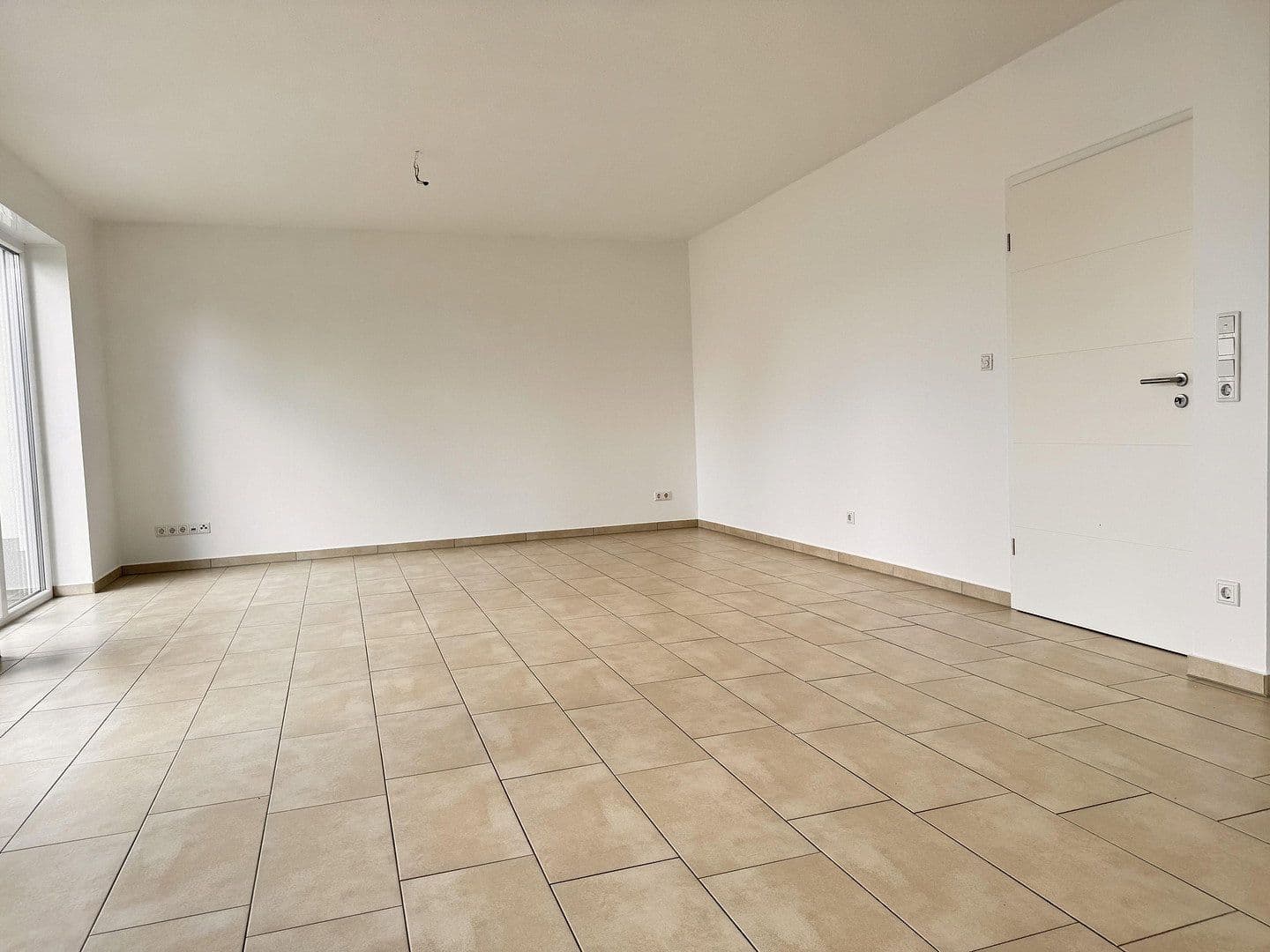 Predaj domu 120 m², pozemok 425 m², Habichtswald, Hesensko Predaj domu 120 m², pozemok 425 m², Habichtswald, Hesensko