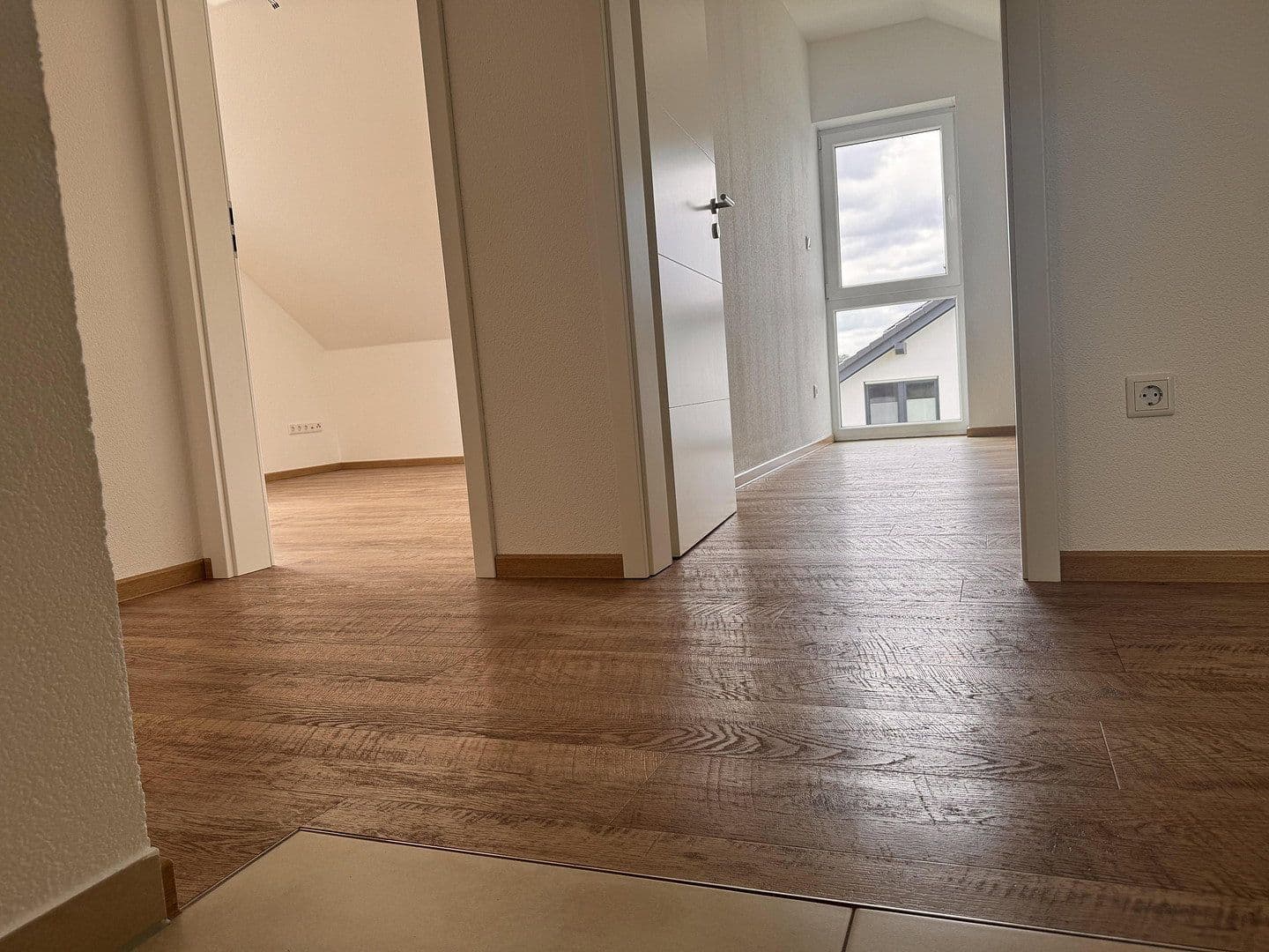 Predaj domu 120 m², pozemok 425 m², Habichtswald, Hesensko Predaj domu 120 m², pozemok 425 m², Habichtswald, Hesensko