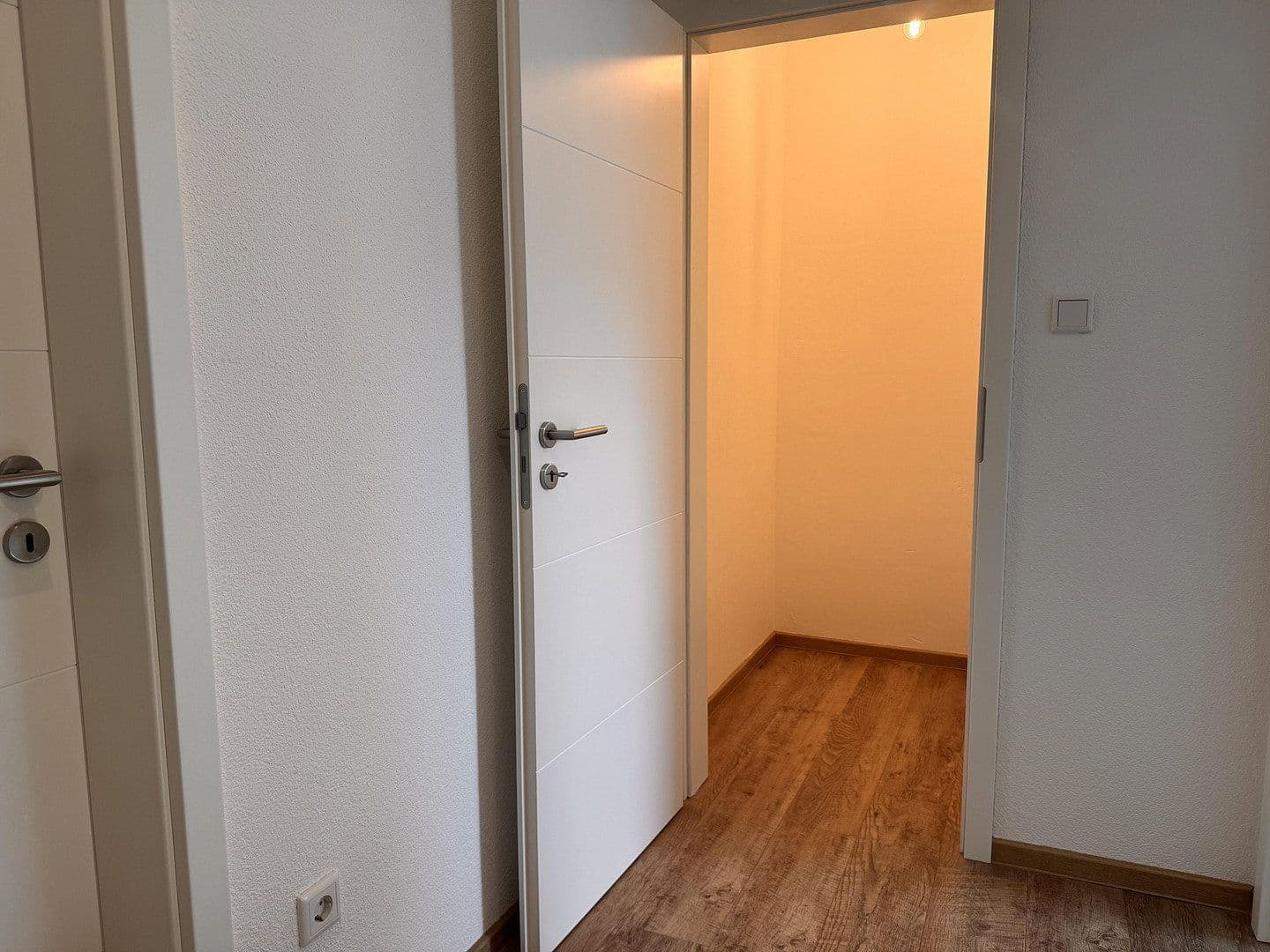Predaj domu 120 m², pozemok 425 m², Habichtswald, Hesensko Predaj domu 120 m², pozemok 425 m², Habichtswald, Hesensko