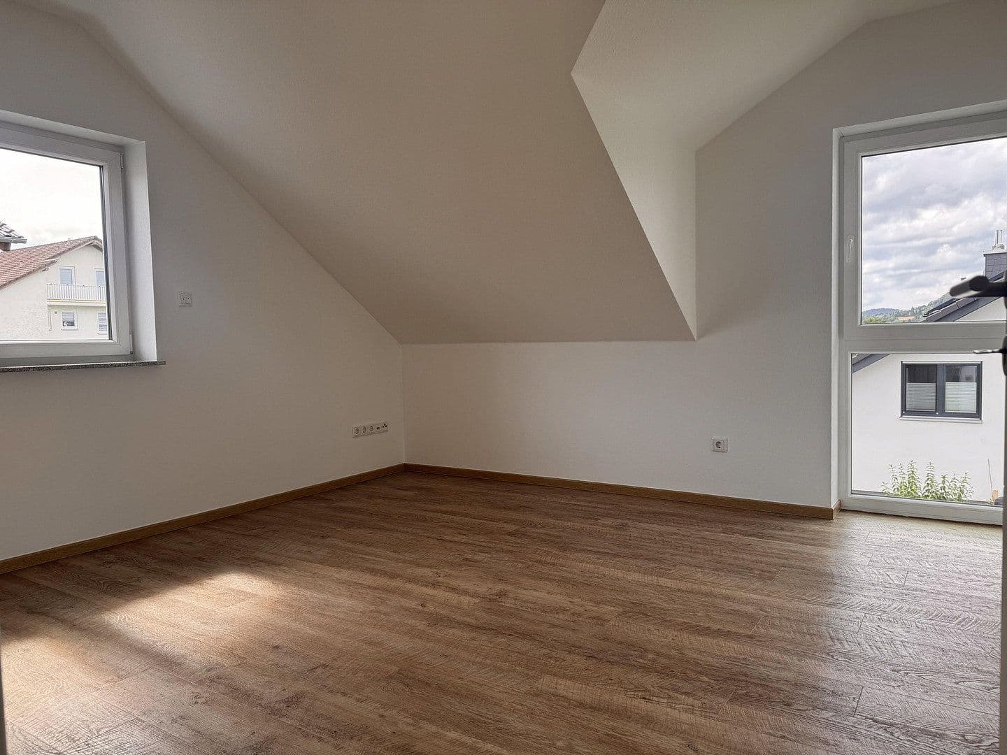 Predaj domu 120 m², pozemok 425 m², Habichtswald, Hesensko Predaj domu 120 m², pozemok 425 m², Habichtswald, Hesensko