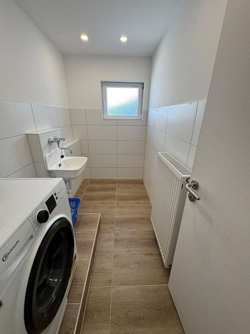 Predaj domu 205 m², pozemok 523 m², Tuningen, Bádensko-Wurttembersko Predaj domu 205 m², pozemok 523 m², Tuningen, Bádensko-Wurttembersko