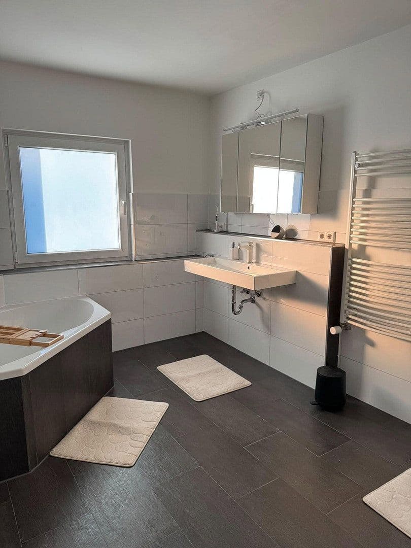 Predaj domu 205 m², pozemok 523 m², Tuningen, Bádensko-Wurttembersko Predaj domu 205 m², pozemok 523 m², Tuningen, Bádensko-Wurttembersko