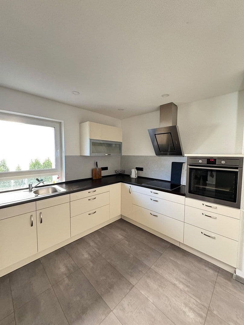 Predaj domu 205 m², pozemok 523 m², Tuningen, Bádensko-Wurttembersko Predaj domu 205 m², pozemok 523 m², Tuningen, Bádensko-Wurttembersko