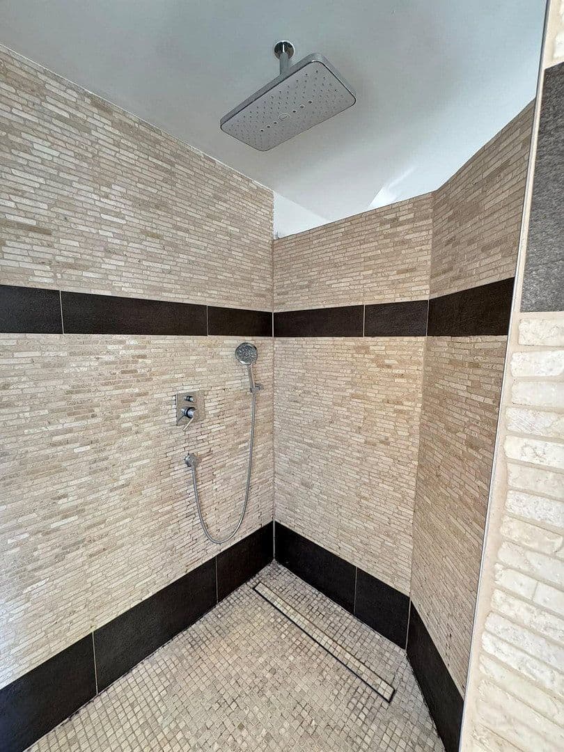 Predaj domu 205 m², pozemok 523 m², Tuningen, Bádensko-Wurttembersko Predaj domu 205 m², pozemok 523 m², Tuningen, Bádensko-Wurttembersko