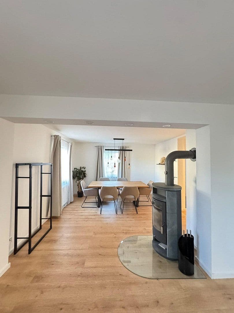 Predaj domu 205 m², pozemok 523 m², Tuningen, Bádensko-Wurttembersko Predaj domu 205 m², pozemok 523 m², Tuningen, Bádensko-Wurttembersko