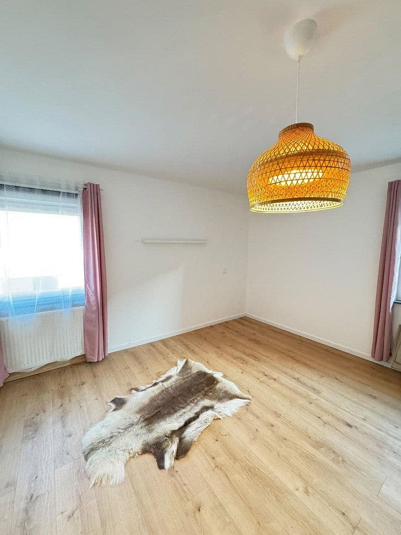 Predaj domu 205 m², pozemok 523 m², Tuningen, Bádensko-Wurttembersko Predaj domu 205 m², pozemok 523 m², Tuningen, Bádensko-Wurttembersko