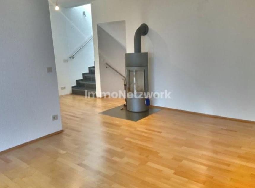 Predaj domu 90 m², pozemok 206 m², Kenn, Porýnie-Falcko Predaj domu 90 m², pozemok 206 m², Kenn, Porýnie-Falcko
