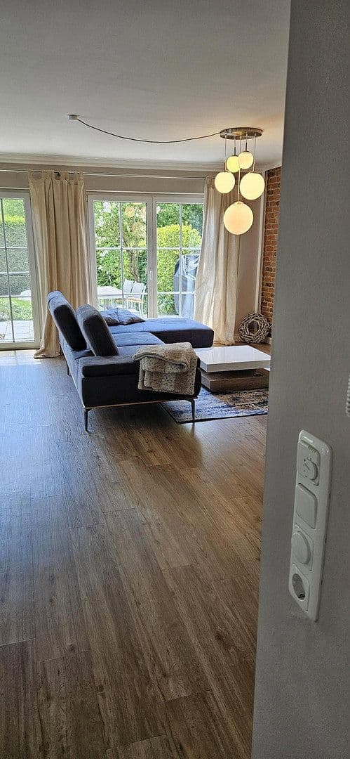 Predaj domu 133 m², pozemok 320 m², Nidderau, Hesensko Predaj domu 133 m², pozemok 320 m², Nidderau, Hesensko