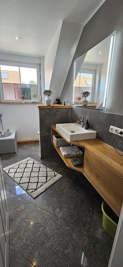 Predaj domu 133 m², pozemok 320 m², Nidderau, Hesensko Predaj domu 133 m², pozemok 320 m², Nidderau, Hesensko