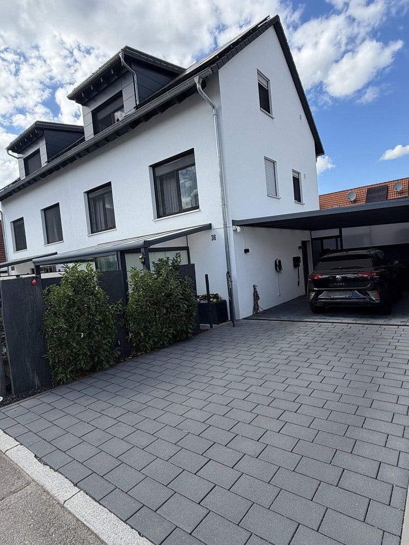Predaj domu 156 m², pozemok 203 m², Ebersbach an der Fils, Bádensko-Wurttembersko Predaj domu 156 m², pozemok 203 m², Ebersbach an der Fils, Bádensko-Wurttembersko