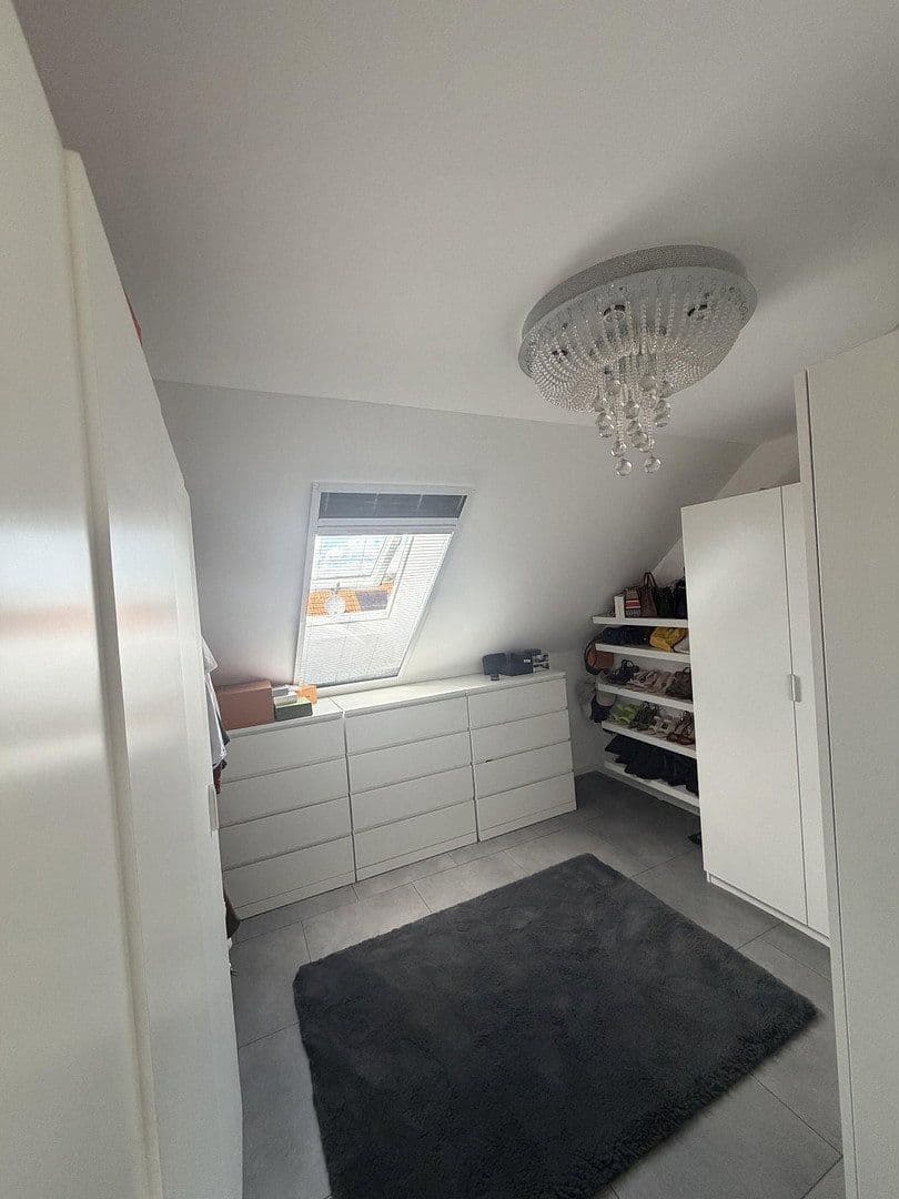 Predaj domu 156 m², pozemok 203 m², Ebersbach an der Fils, Bádensko-Wurttembersko Predaj domu 156 m², pozemok 203 m², Ebersbach an der Fils, Bádensko-Wurttembersko