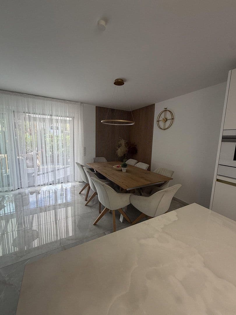 Predaj domu 156 m², pozemok 203 m², Ebersbach an der Fils, Bádensko-Wurttembersko Predaj domu 156 m², pozemok 203 m², Ebersbach an der Fils, Bádensko-Wurttembersko
